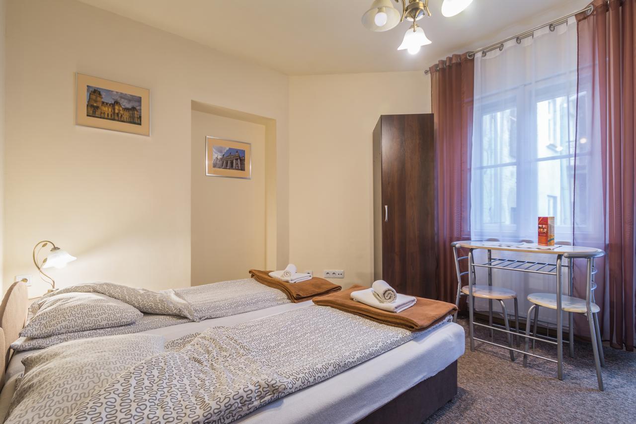 Euro-Room Rooms & Apartments Красков Екстериор снимка